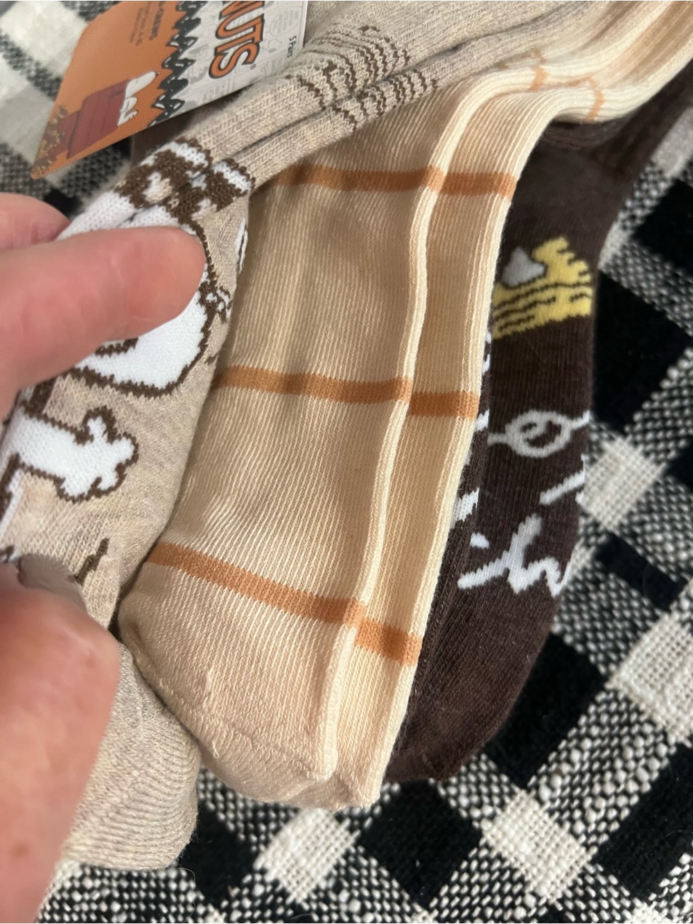 Peanuts Women’s 5 Pairs- Beige & Brown Harvest Crew Socks - Snoopy & Friends - Picture 4 of 11